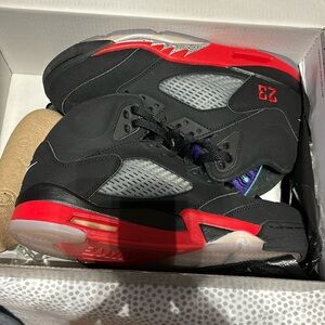 Air Jordan 5 Retro sneakers